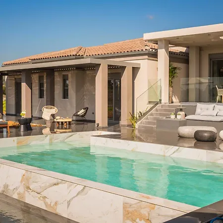 Helios Luxury Private And Superior * Svoronata