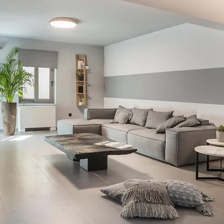 Willa Avgi Luxury Villa *