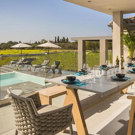 Helios Luxury Villas Vila