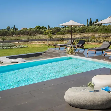 Avgi Luxury Βίλα