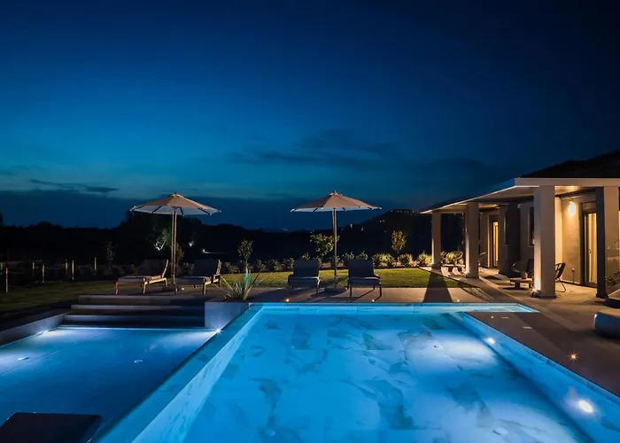 Βίλα Avgi Luxury