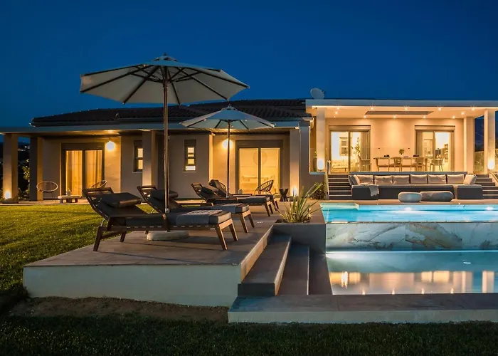 Avgi Luxury Βίλα