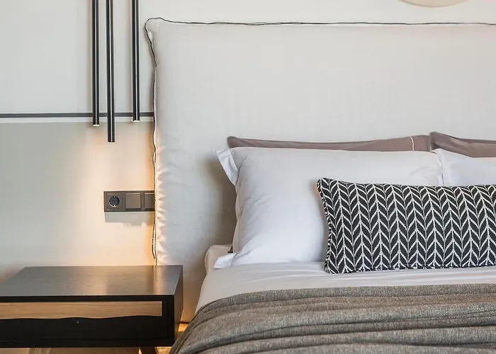 Avgi Luxury Βίλα