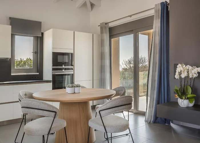 Βίλα Avgi Luxury