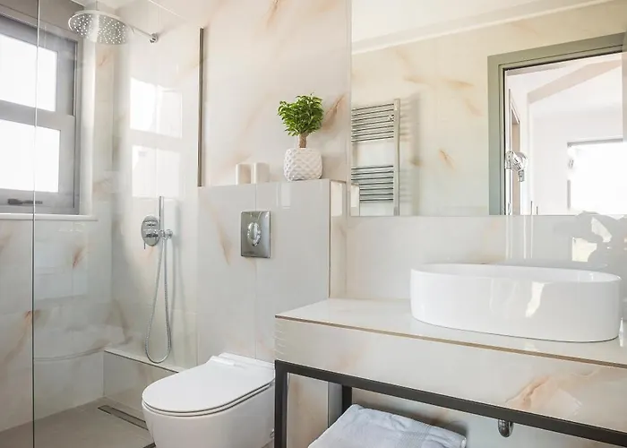 Avgi Luxury Σβορωνάτα